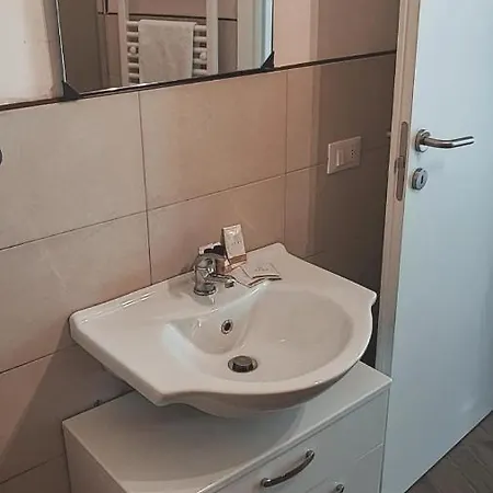 ᗰiki ᕼouտᗴ 2 Apartamento *
